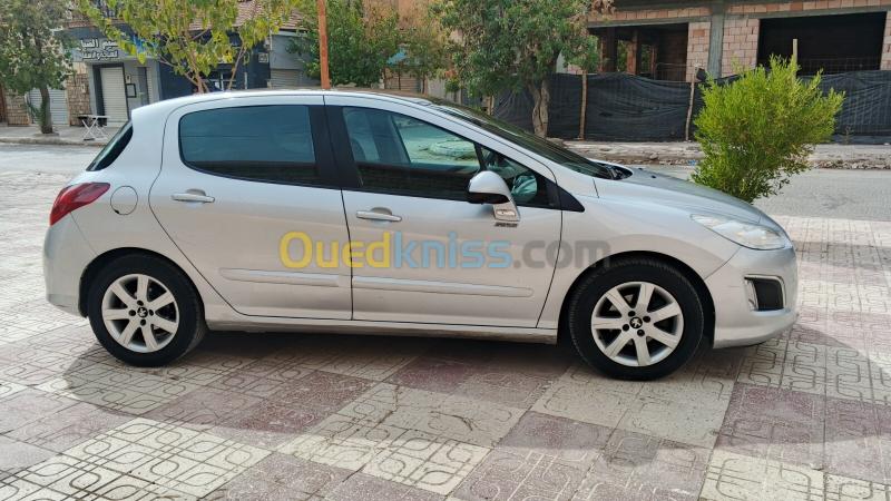 Peugeot 308 2014 Allure 8