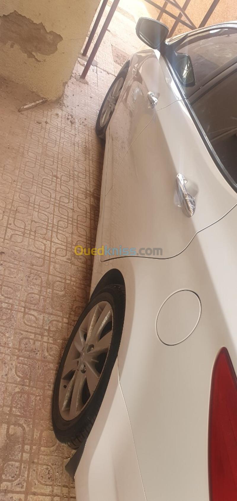 Hyundai Accent RB  5 portes 2017 Préstige 23