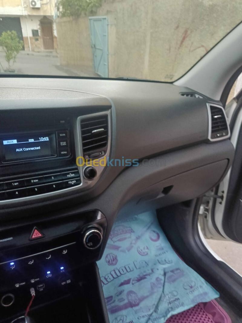 Hyundai Tucson 2017 Tucson 16