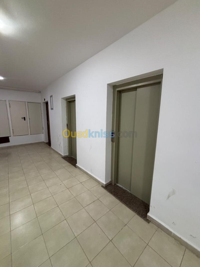Vente Appartement F3 Oran Bir el djir 10
