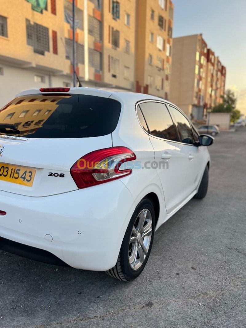 Peugeot 208 2015 Allure 2