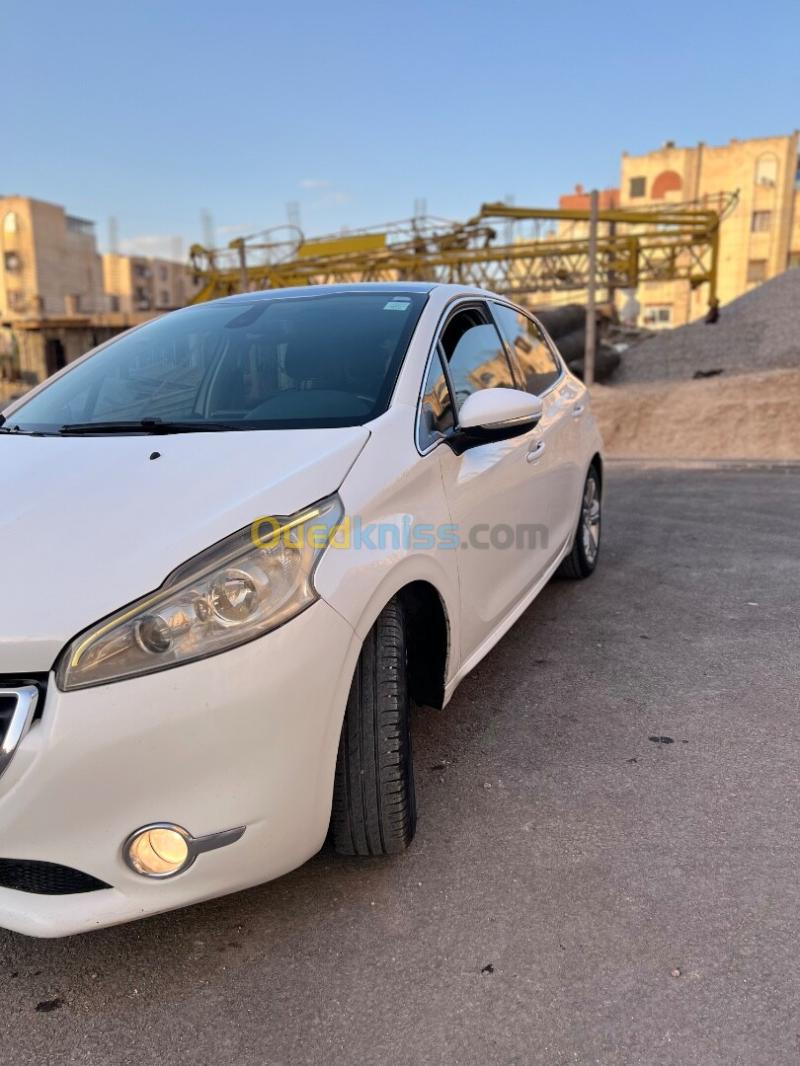 Peugeot 208 2015 Allure 6