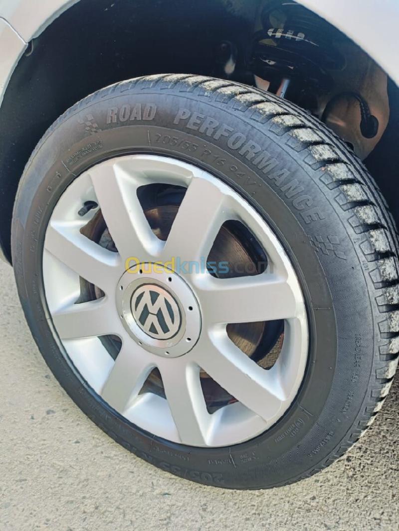 Volkswagen Touran 2004 Touran 13