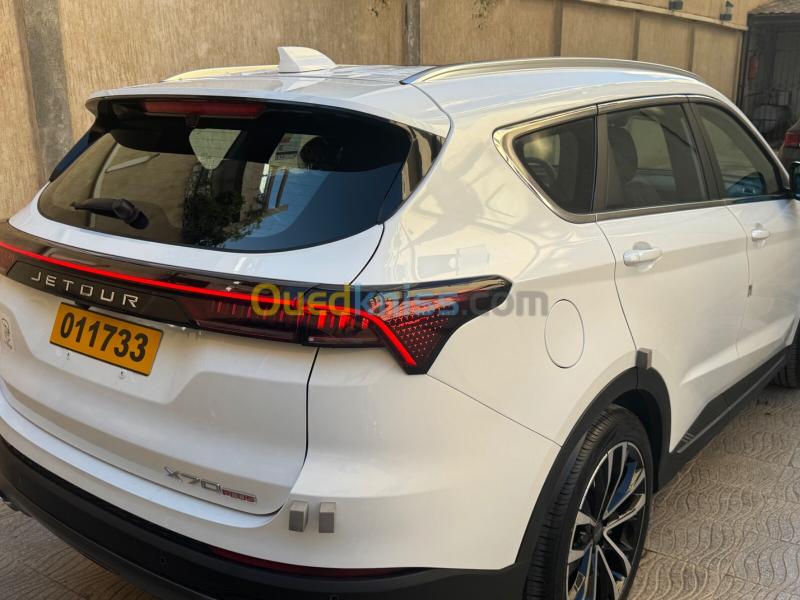 Jetour  X70 PLUS 2026 Luxury Edition 7 places  3