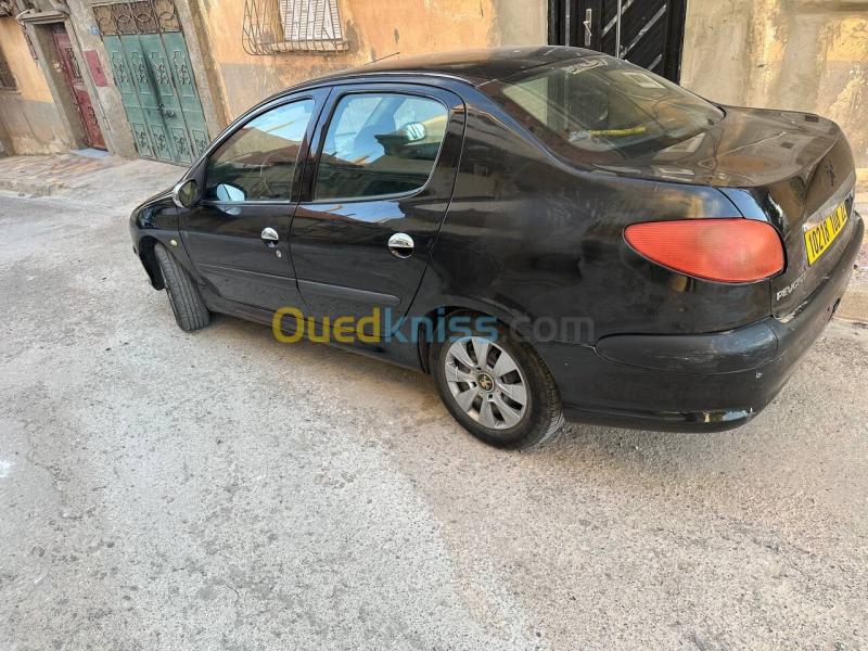 Peugeot 206 Sedan 2008 206 Sedan 4