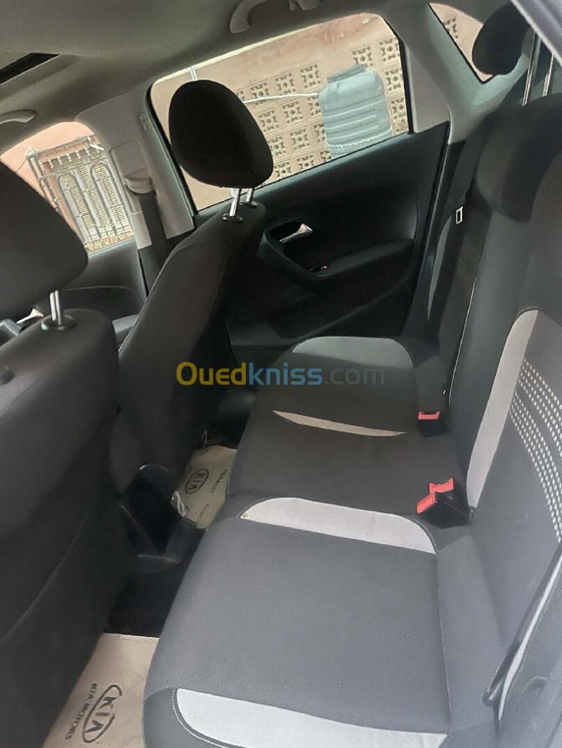 Volkswagen Polo 2013 Life 2