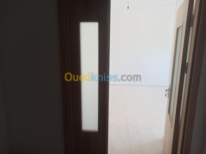 Location Appartement F4 Alger Mahelma 26