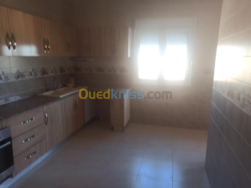 Location Appartement F4 Alger Mahelma 16