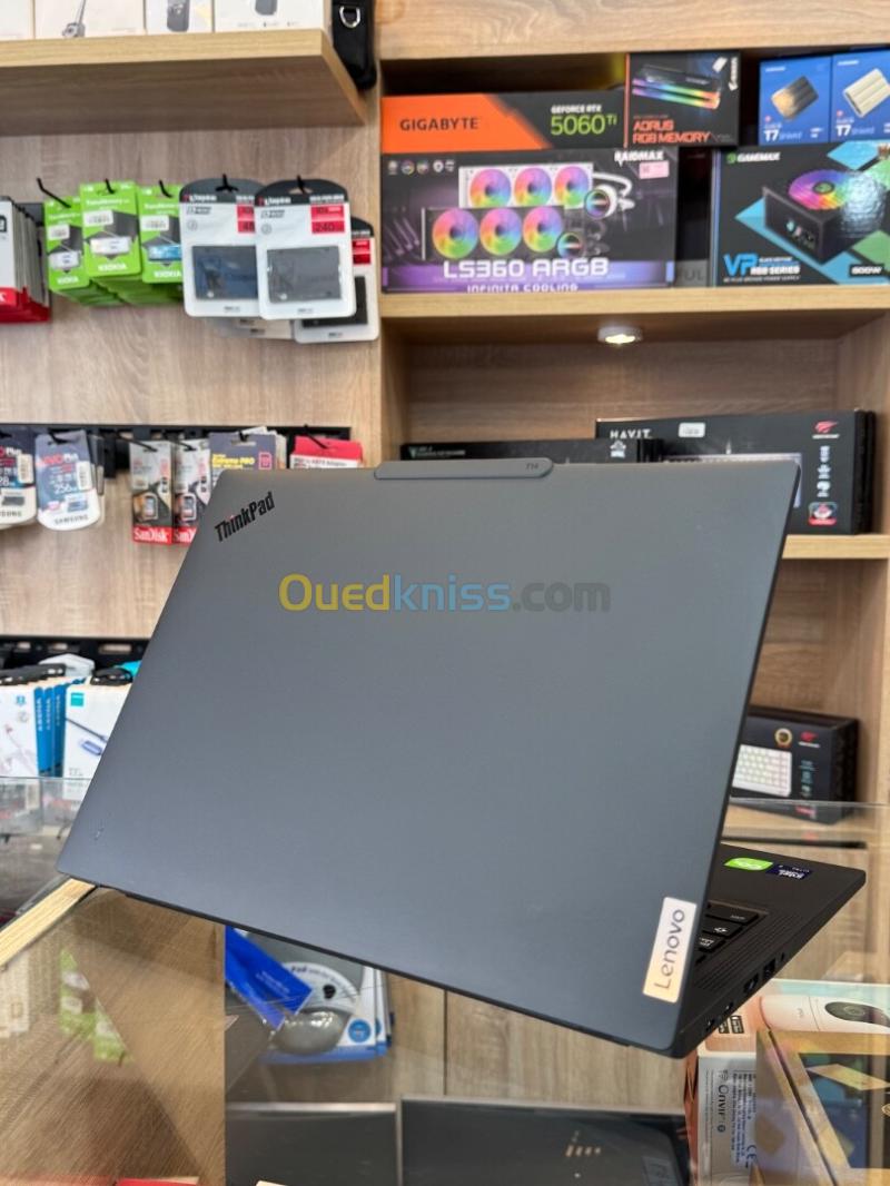 Lenovo T14 Gen 6 ULTRA 7 255U 32GB 1TB SSD ÉCRAN 14" FHD 2