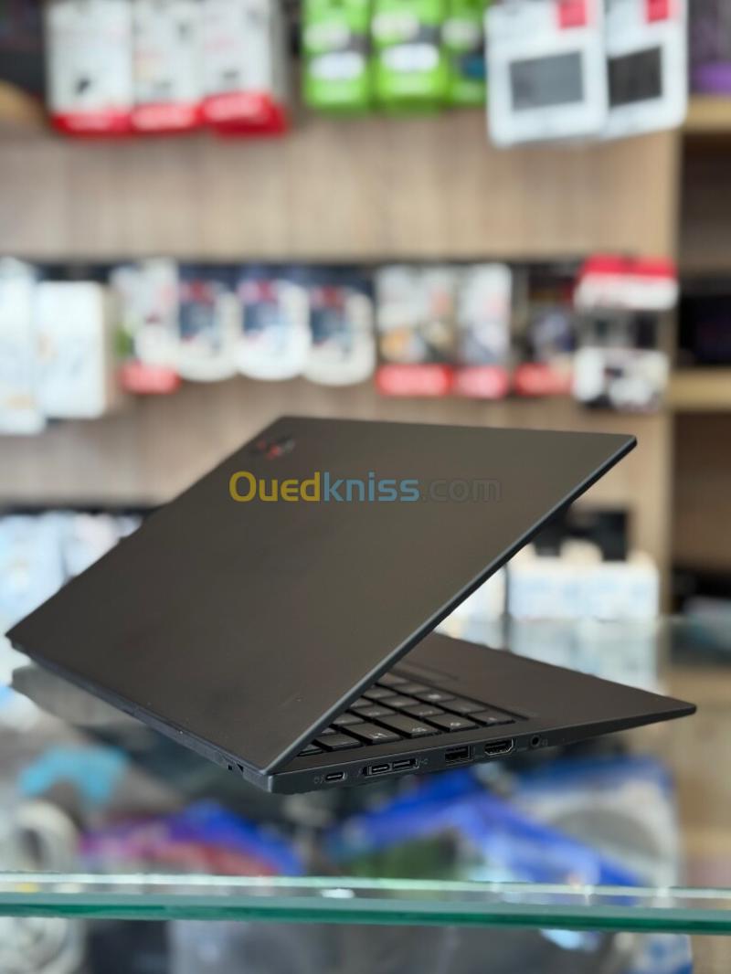 LENOVO THINKPAD X1 CARBON i5-10210U 8GB 256GB ÉCRAN 14" FHD 3