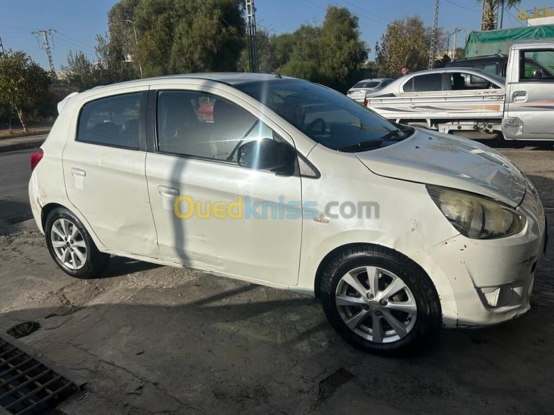 Mitsubishi Mirage 2015 Mirage 3