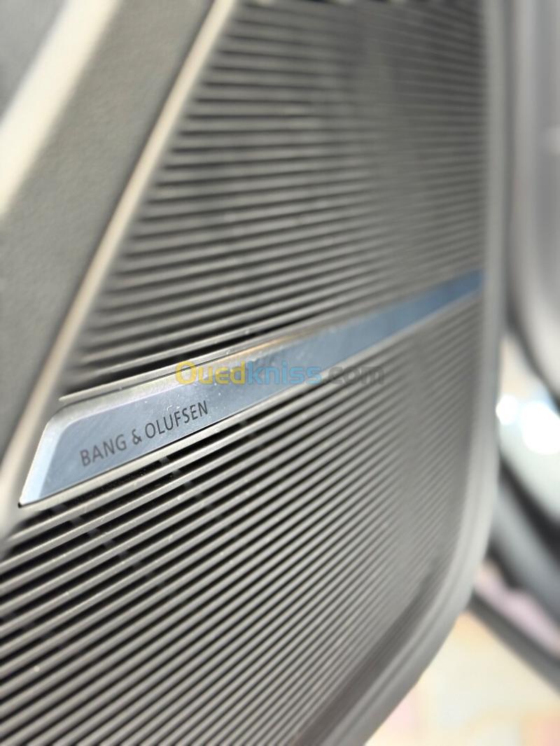Audi Q8 2019 Sline 9