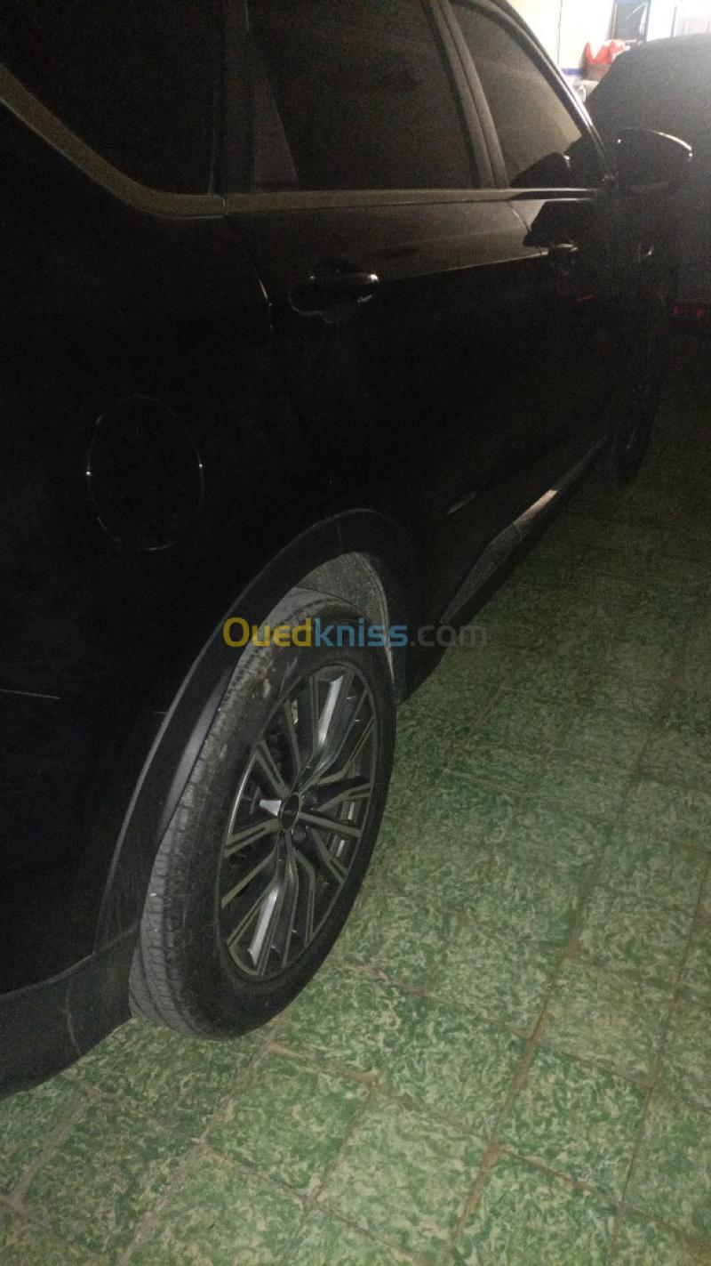 Jetour  X70 PLUS 2023 Luxury 4