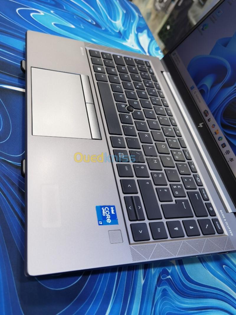 HP ZBOOK FIREFLY 14 G8 I7 11EM 16GB 256SSD 11