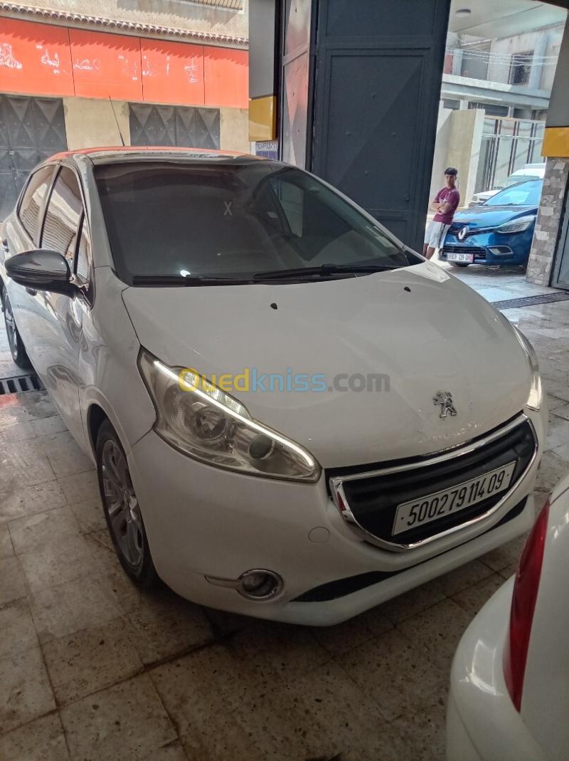 Peugeot 208 2014 Allure 4