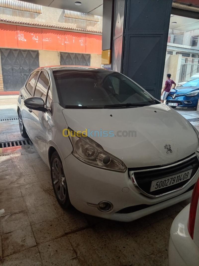 Peugeot 208 2014 Allure 11