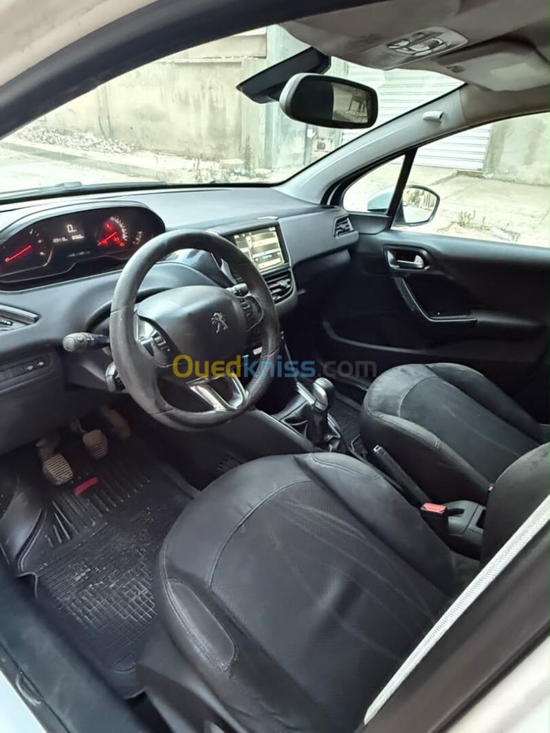 Peugeot 208 2014 eHDI 2
