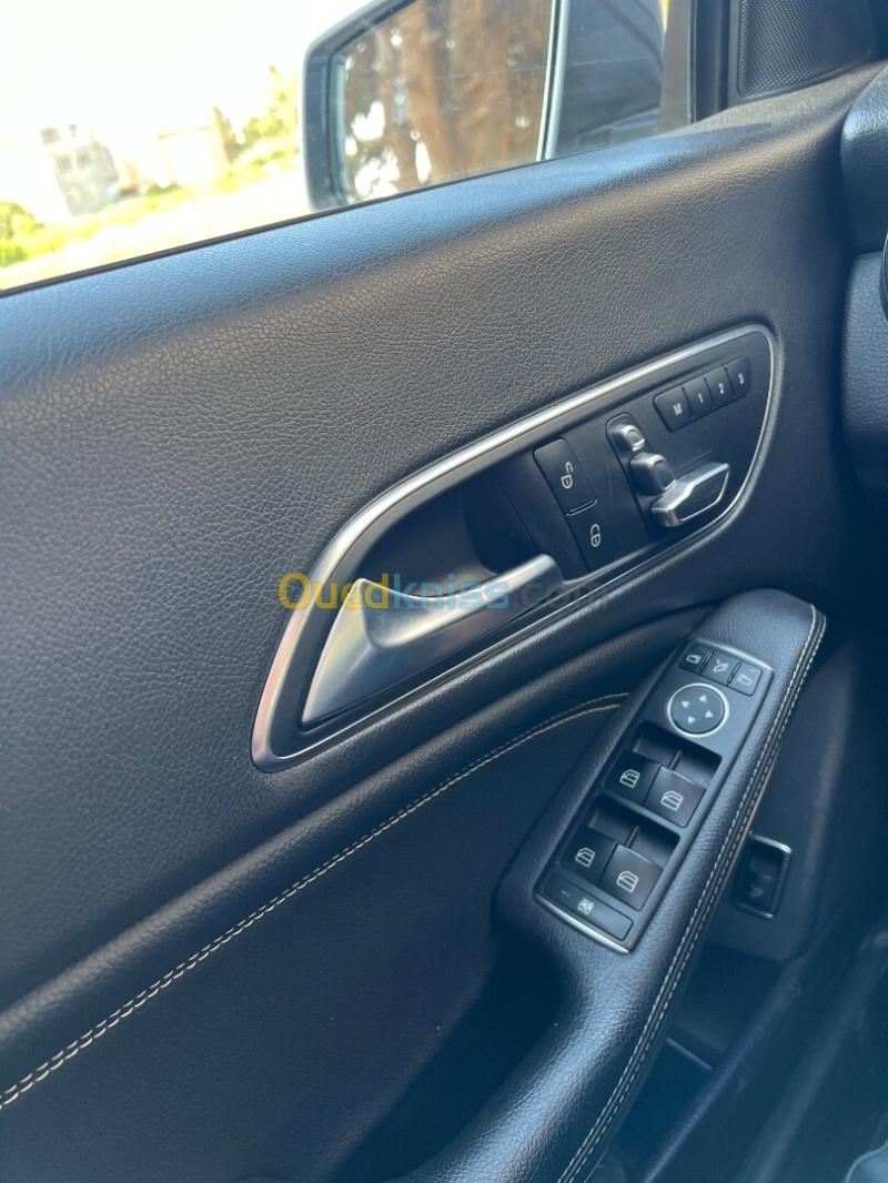 Mercedes Classe A 2020 250 Sport + 10