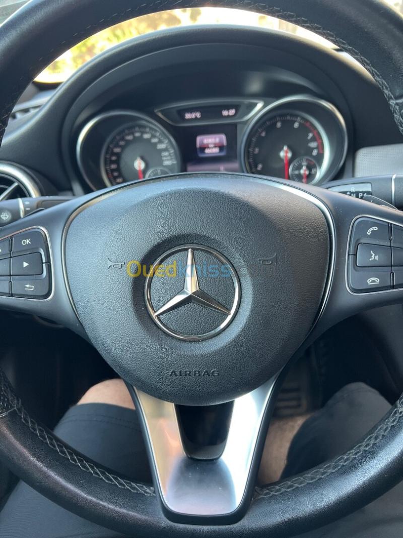 Mercedes Classe A 2020 250 Sport + 13