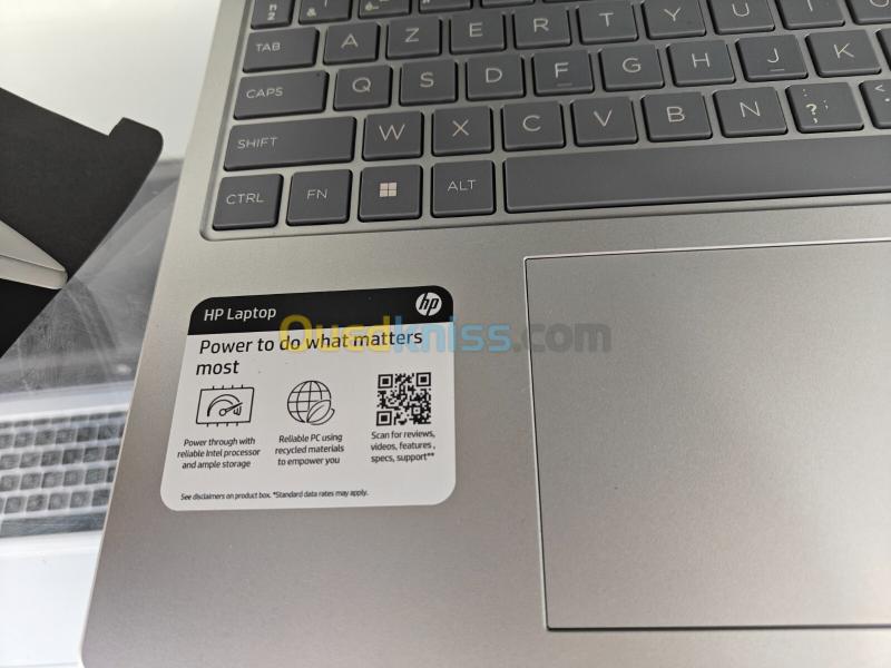 LAPTOP HP 15-fd0095wm-intel core i51235U (12é gen) 8G RAM, 256SSD, 15,6 full hd, couleur Silver 7