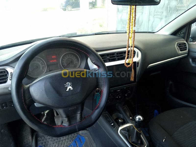 Peugeot 301 2013 Allure 11