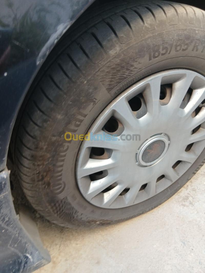 Peugeot 206 Sedan 2008 206 Sedan 12