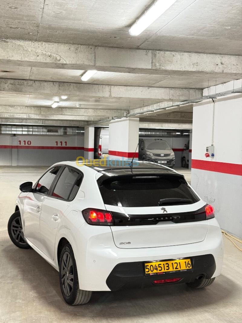 Peugeot 208 2021 Allure 2
