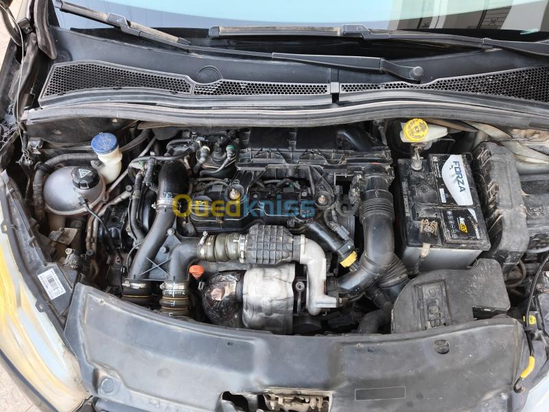 Peugeot 208 2012 Allure 7