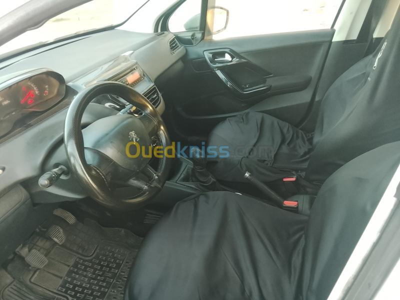 Peugeot 208 2013 208 7