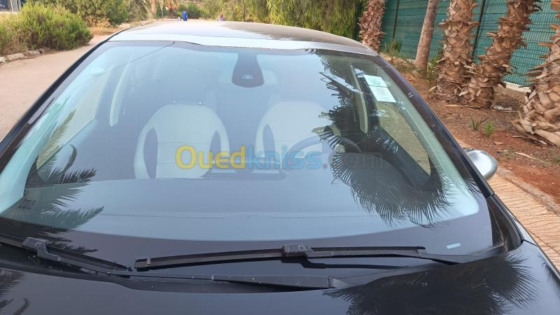 Peugeot 208 2015 Allure Facelift 9