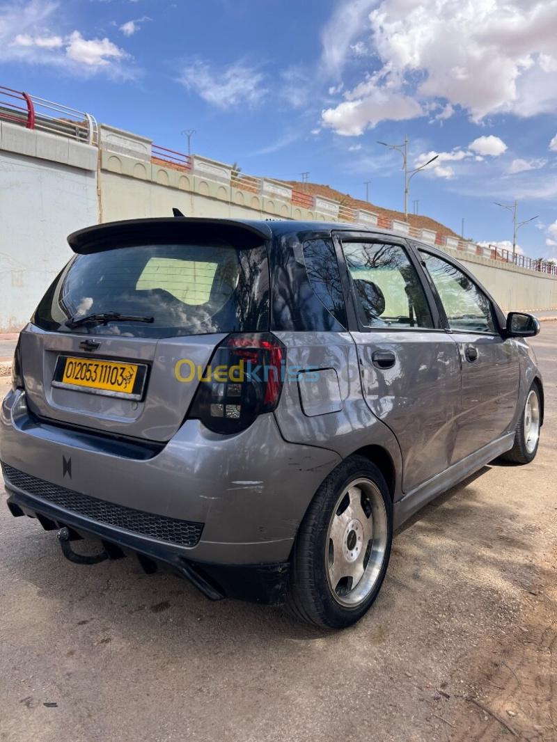 Chevrolet Aveo 5 portes 2011 LS+ 6