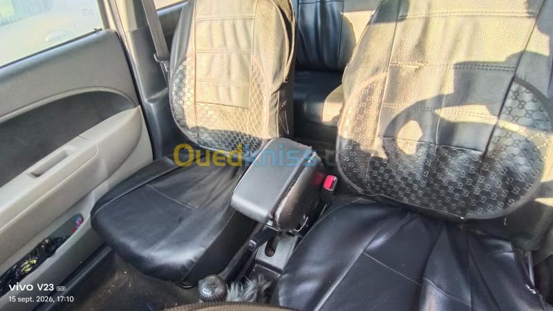 Daihatsu Sirion 2007 Sirion 6