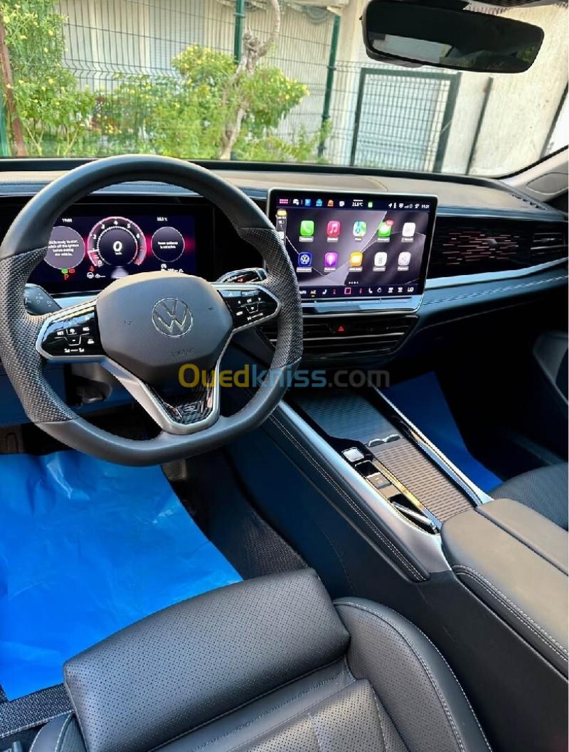 Volkswagen Passat pro 2026 Black black 3