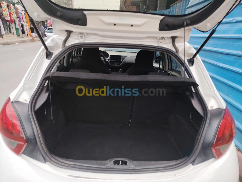 Peugeot 208 2015 Active Facelift 4