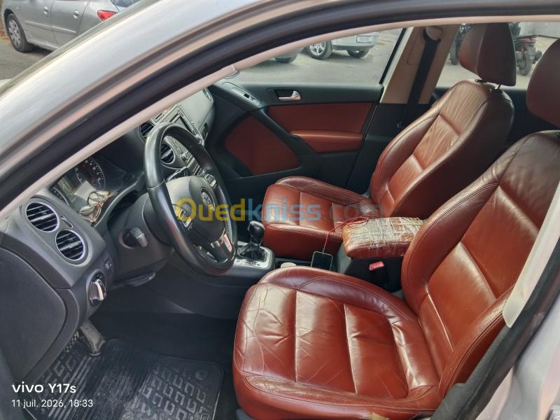 Volkswagen Tiguan 2011 Carat + 7