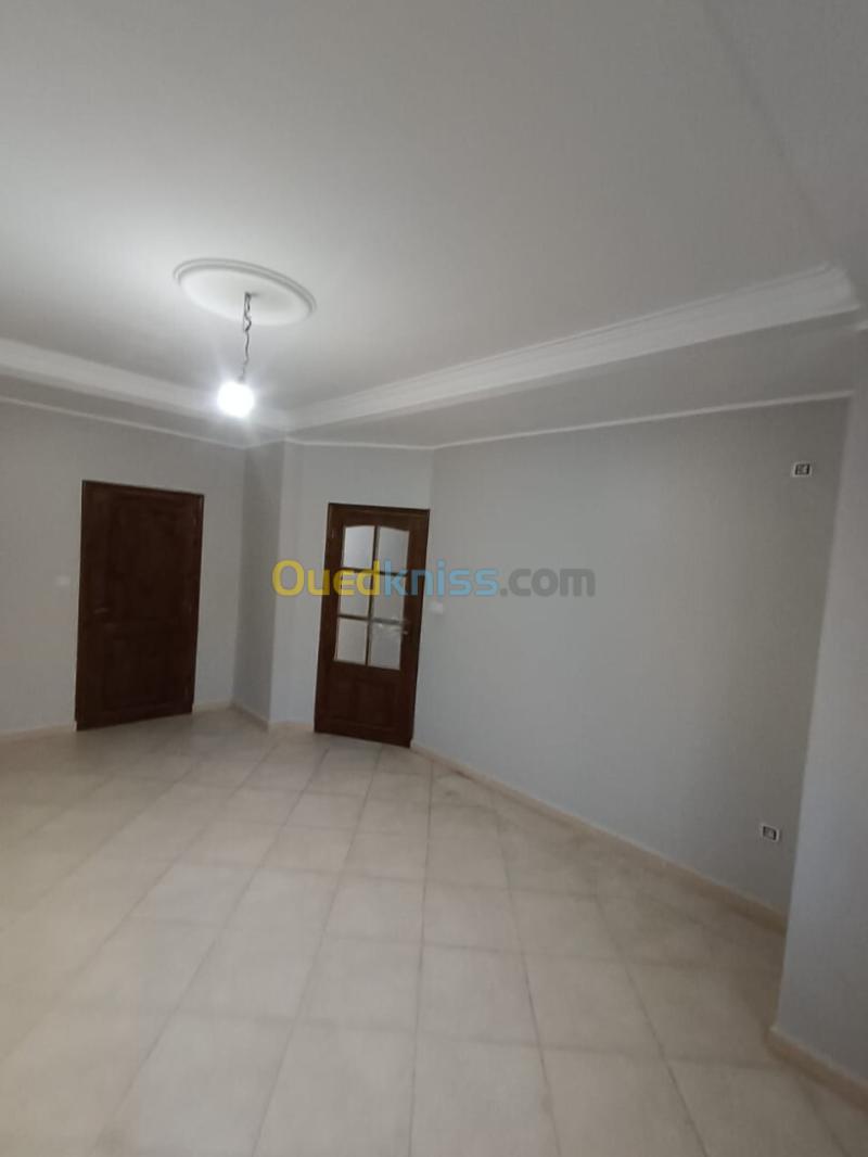 Location Appartement Niveau de villa F4 Alger Bordj el bahri