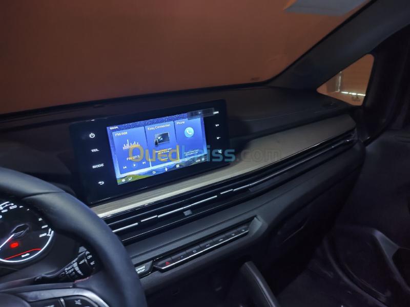 Geely Livan x3 pro 2025  5