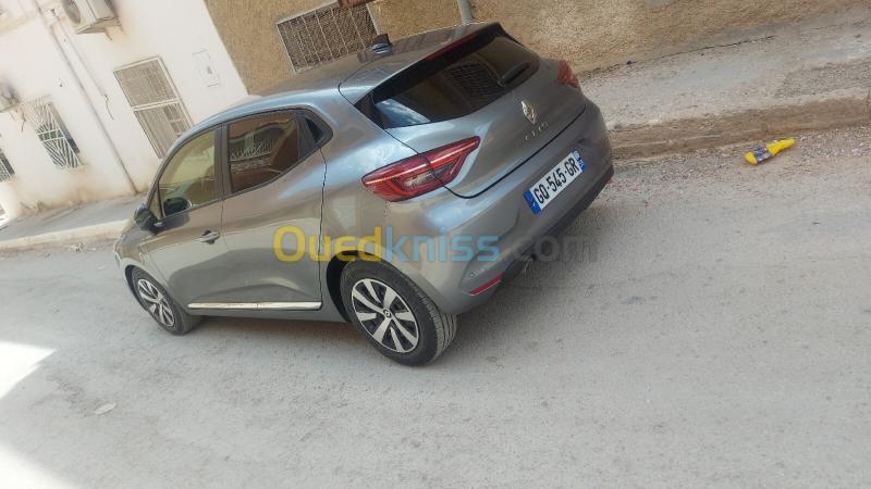 Renault Clio 5  2023 Evolution 2