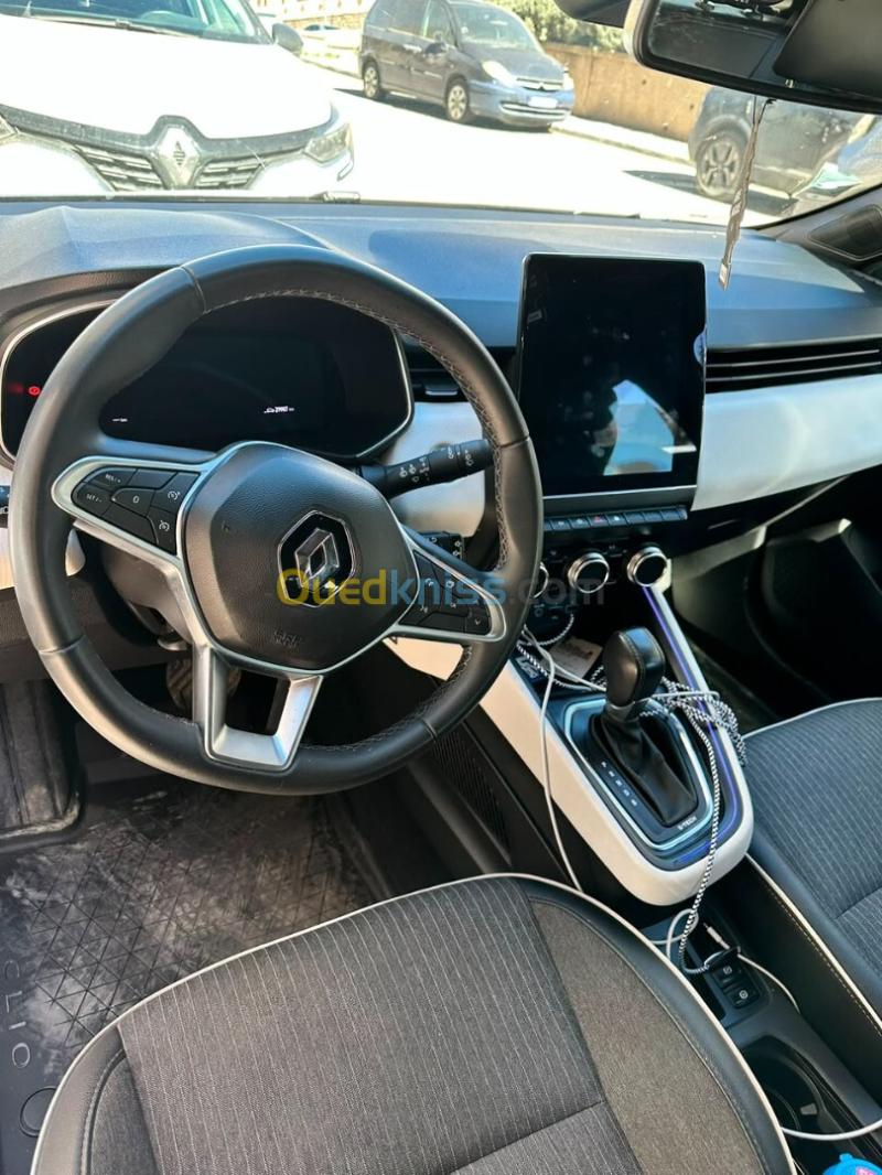 Renault Clio 5 E-tech 2022 E-tech 3