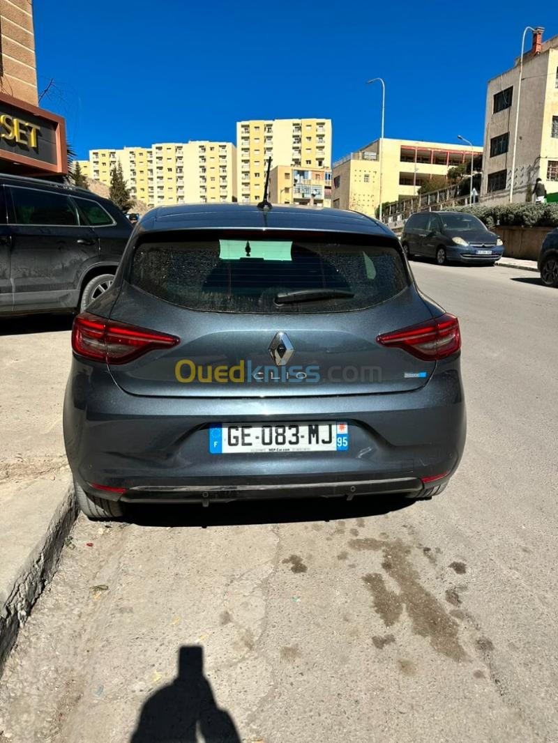 Renault Clio 5 E-tech 2022 E-tech