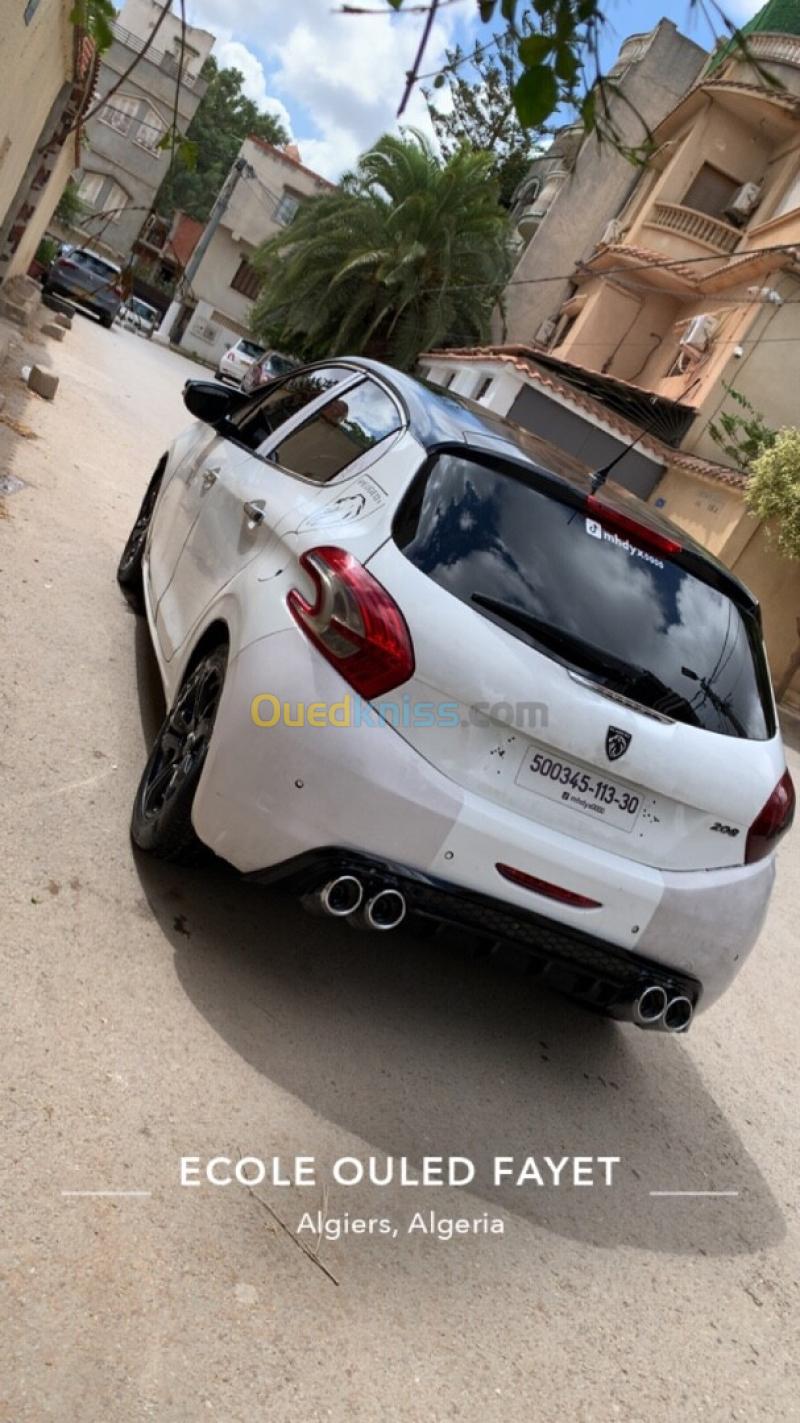 Peugeot 208 2013 Allure 2
