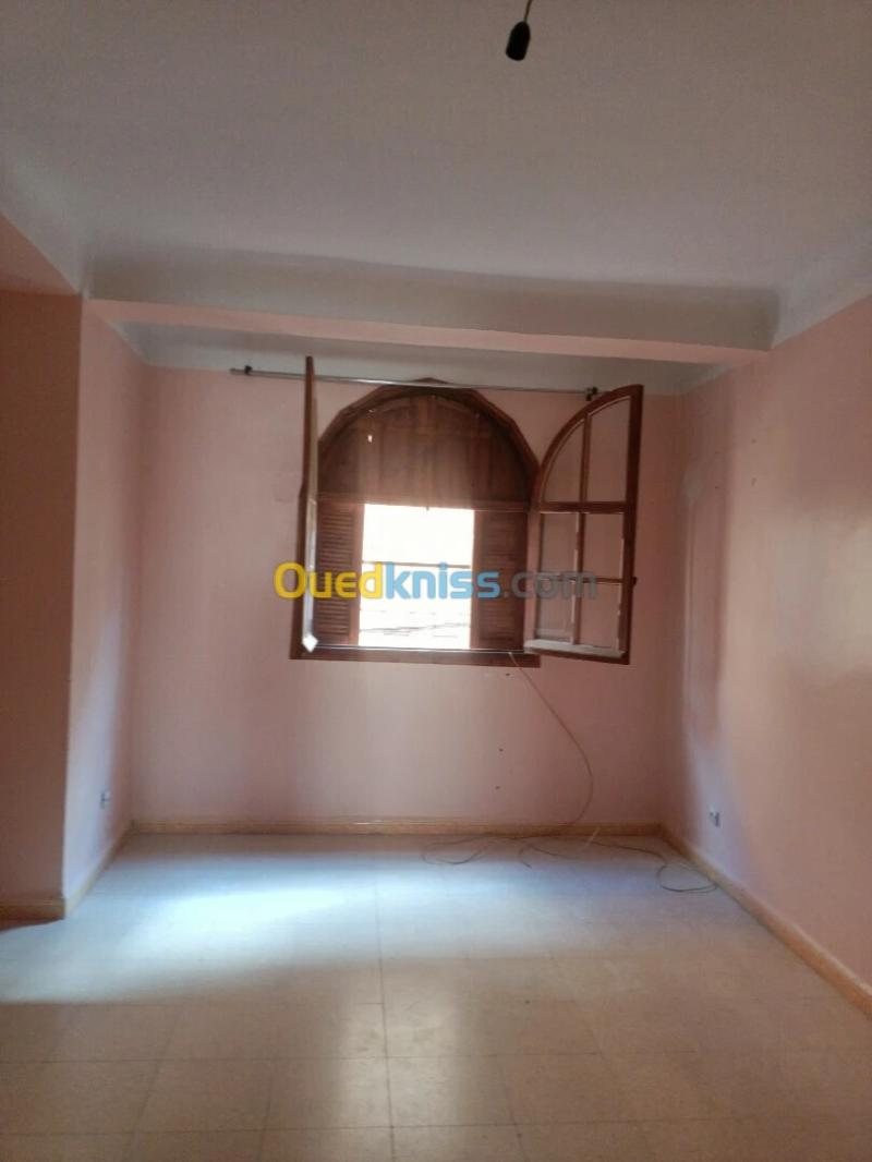 Location Appartement F4 Tipaza Kolea 5