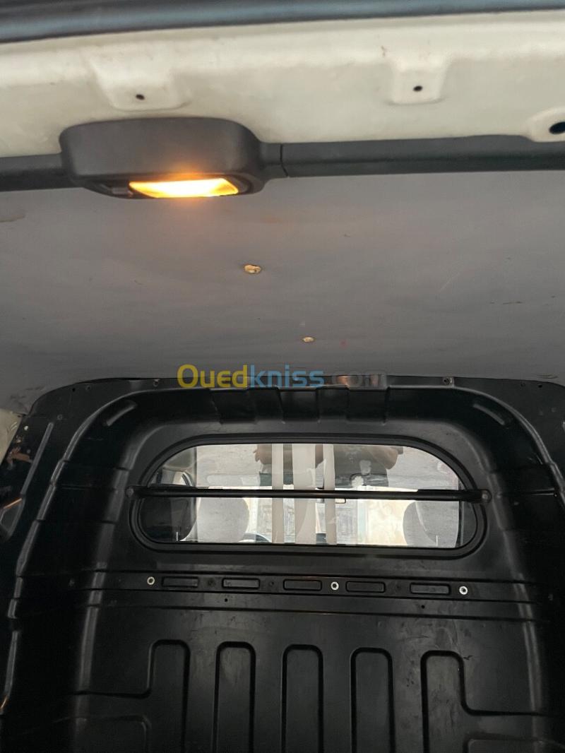 Hyundai H1 2010  14