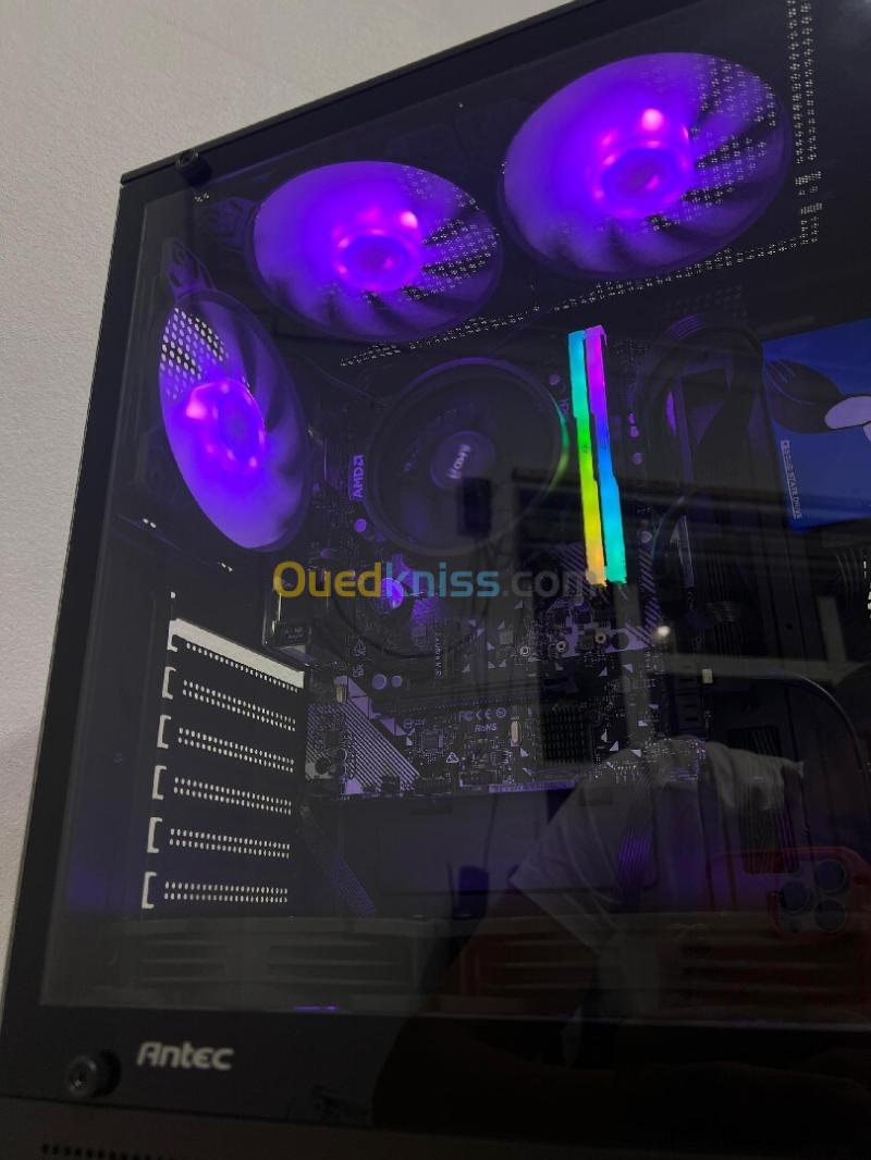 PC GAMER AMD R5 5650G 16 GB RAM 256 SSD 5
