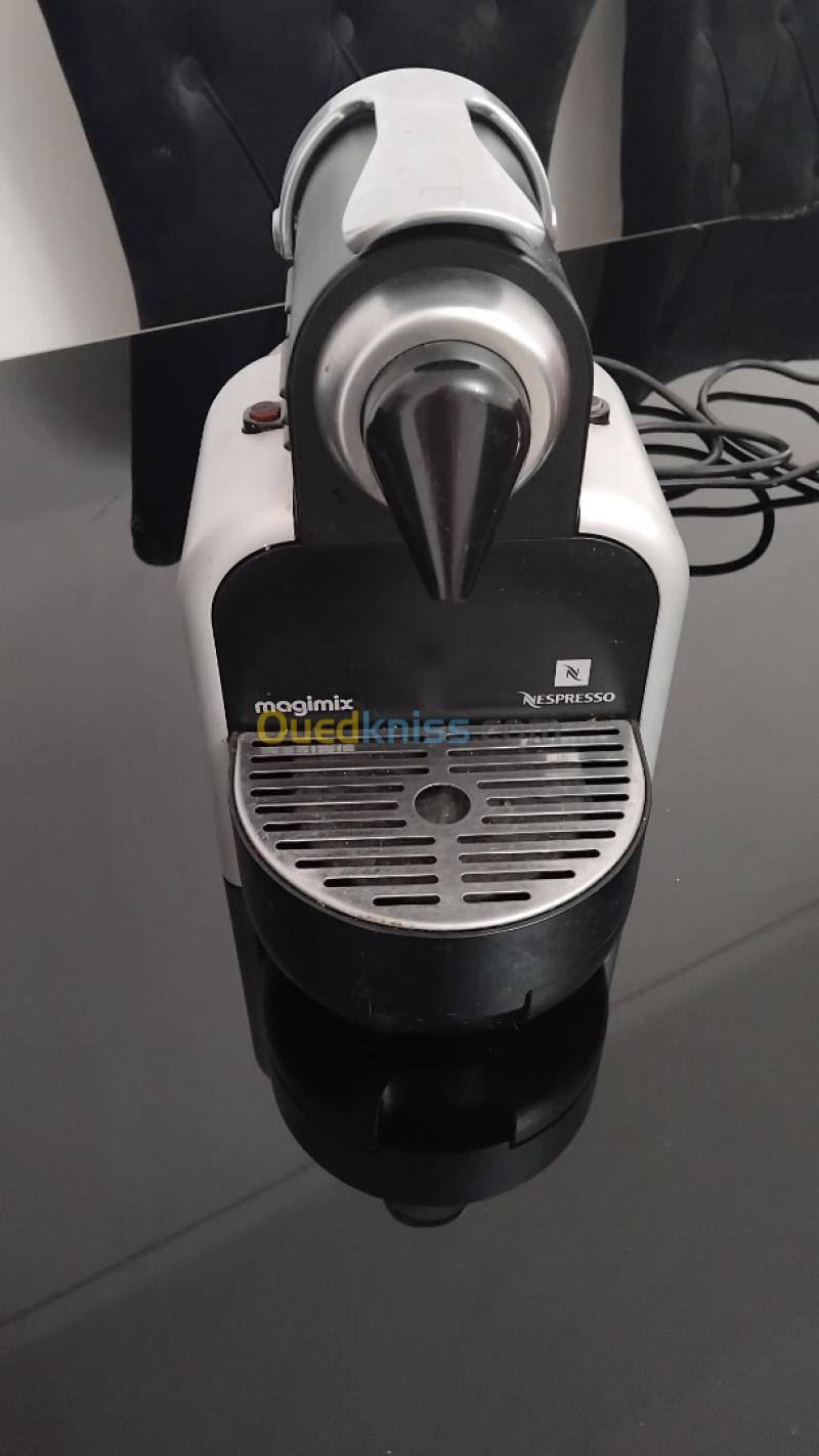 Cafetière Tassimo+Nespresso 2