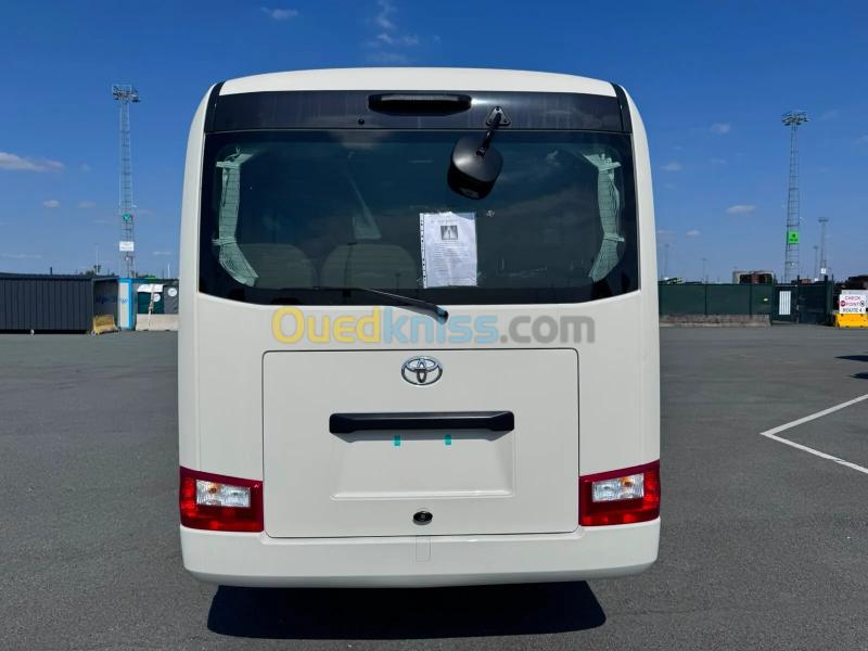 Toyota Coaster 2026 3