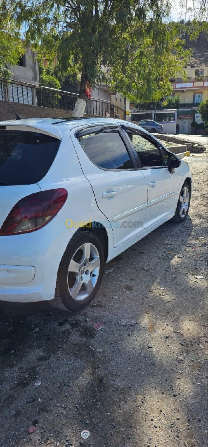 Peugeot 207 2011 Allure 7