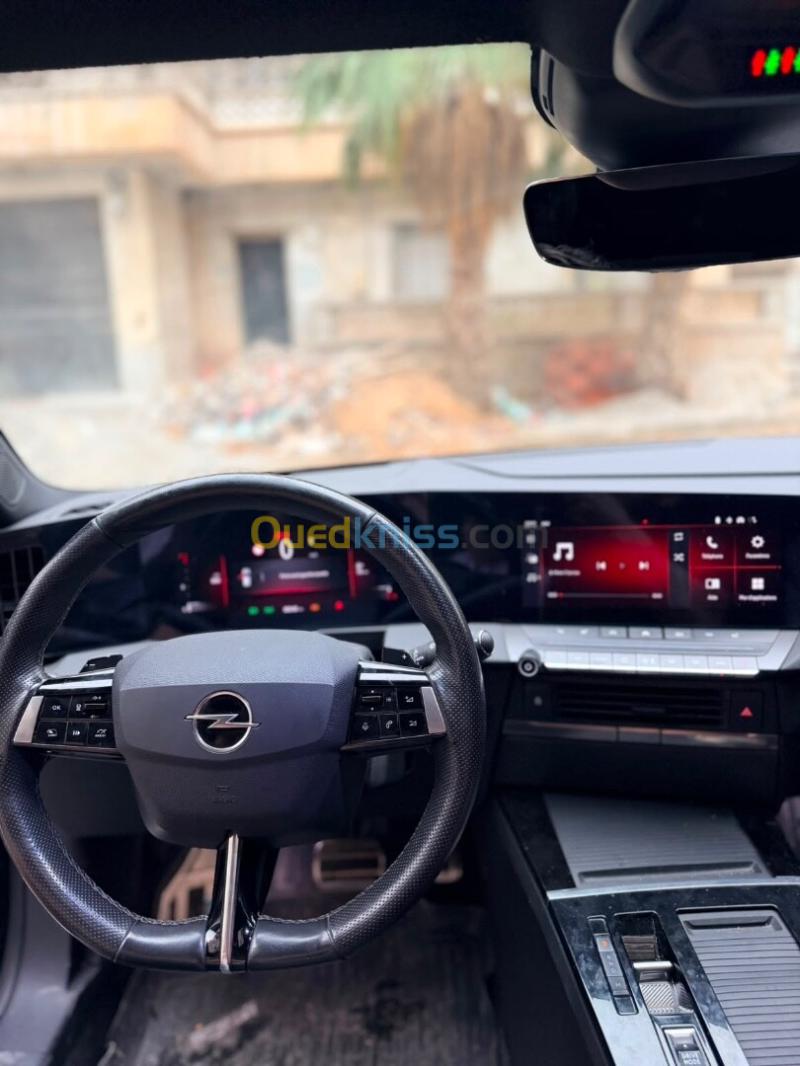 Opel Astra 2024 Gs Line la toute options 3