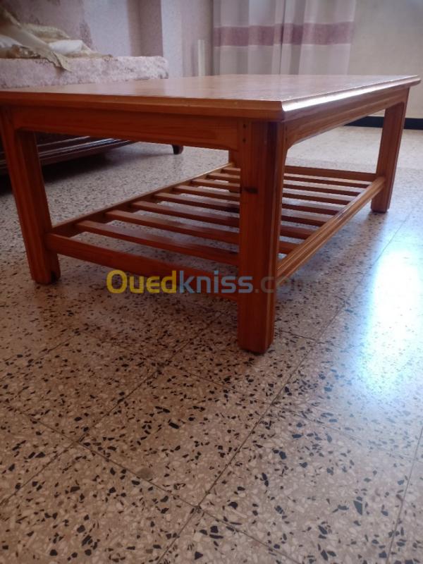  Table basse en bois rouge (Jijel)