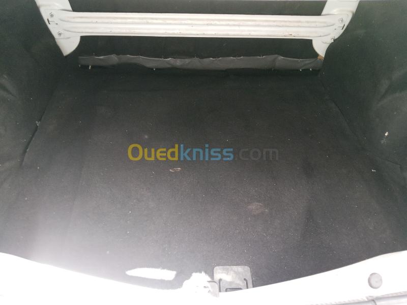 Dacia Logan 2015  10